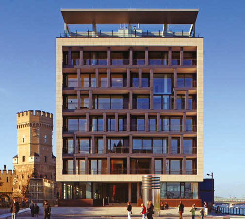 Wohn- und Geschäftshaus Rhein3 Wohn- und Geschäftshaus Rhein3